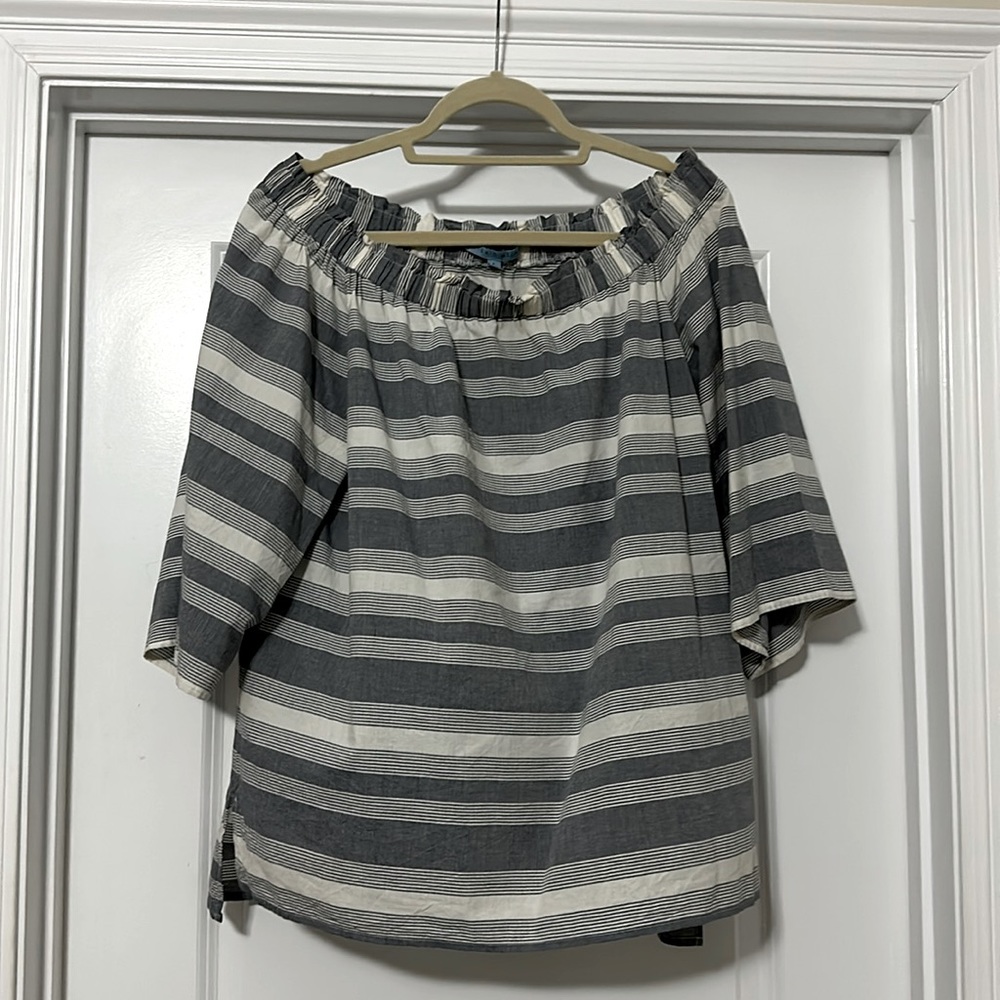 Antonio Melani size large cotton off the shoulder blue white striped shirt